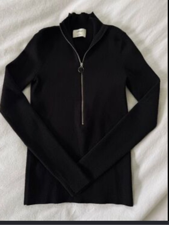 Aritzia Sweaters - Aritzia Wilfred Soft Ribber Black Mod Neck Sweater
